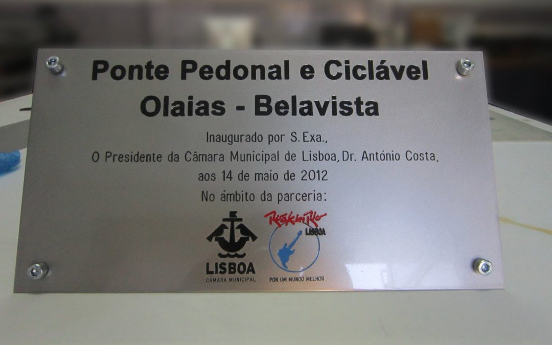 Ponte Pedonal e Ciclável Olaias placas inox