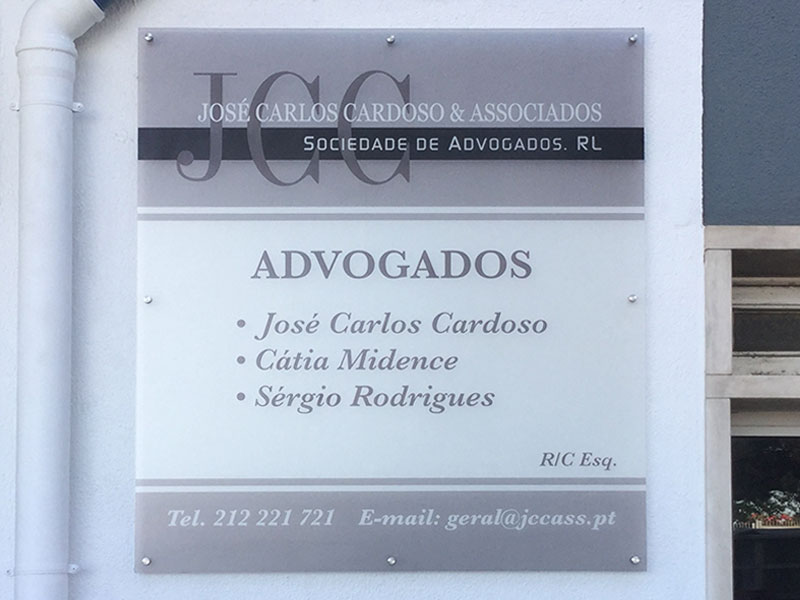 JCC e Associados placa advogados de acrílico