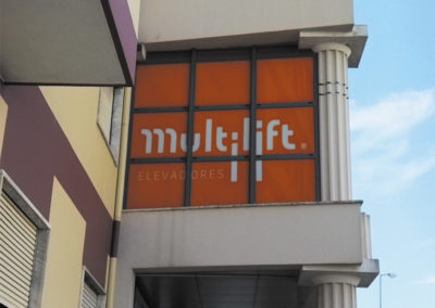 Multilift elevadores decoração de montras interior e exterior
